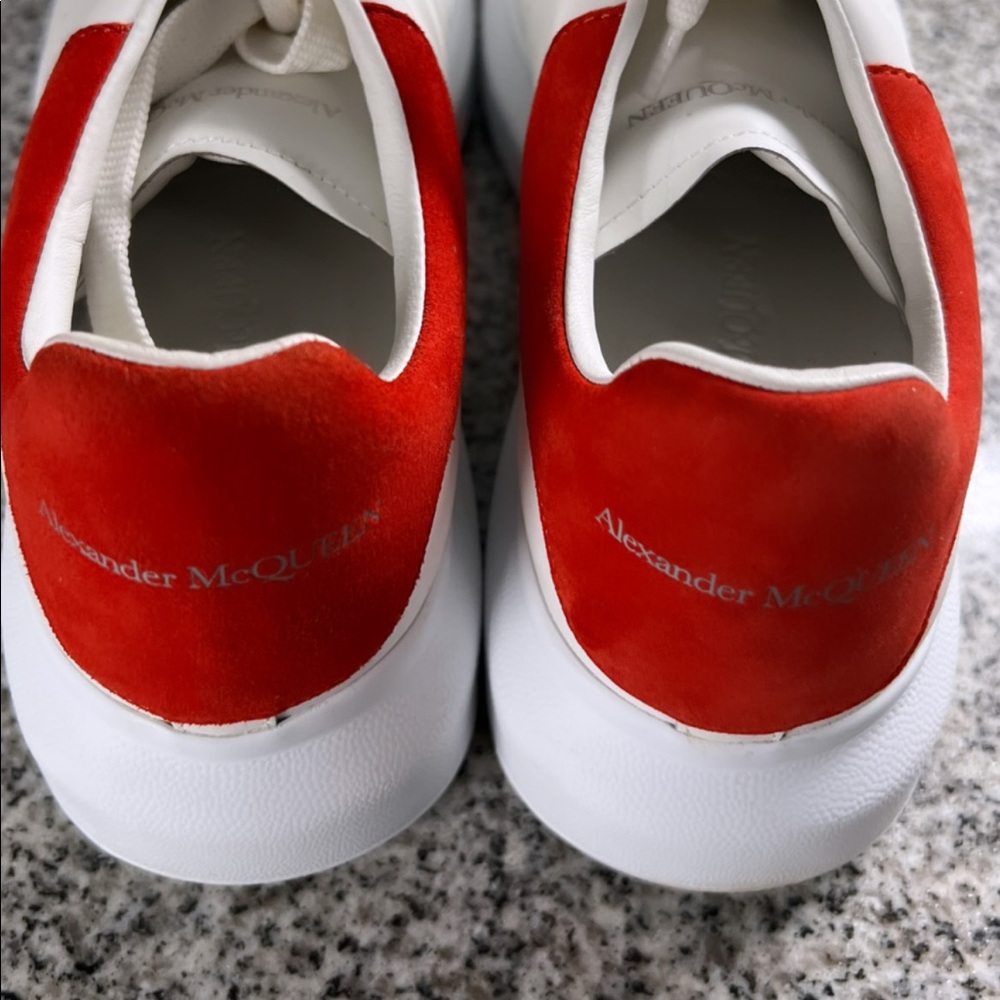 Men Size 41 Alexander Mcqueens great condition worn once